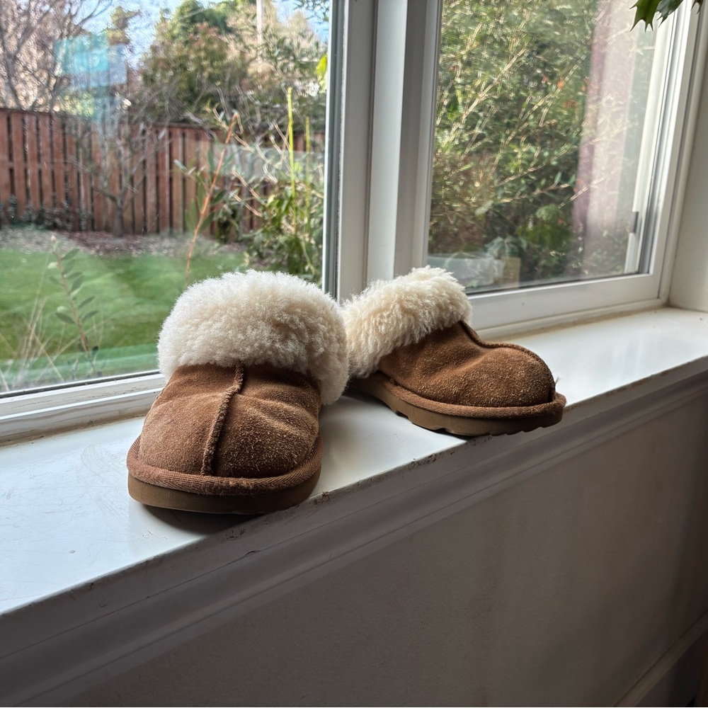 UGG Slippers - Size 2 Kids